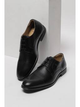 Van Heusen - Black Leather Round Toe Tpr Pair Of Oxfords