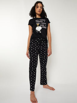 max - Women Snoopy Printed Nightsuit Black