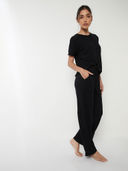 Black color option, Sold out, Currently selected