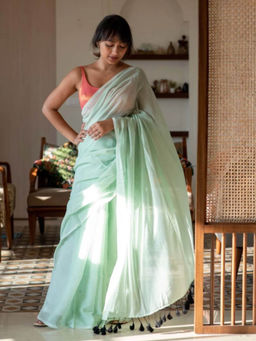Suta - Green Mul Cotton Solid Saree Without Blouse