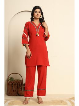 Gahan - Womens Red Cotton Solid & Lace Work Kurta with Pant