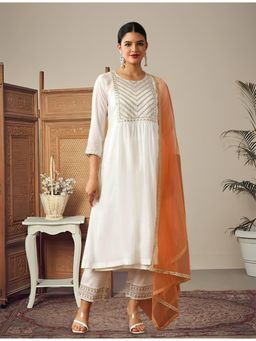 Gahan - White Chanderi Cotton Silk Embroidered Round Neck Kurta with Pant & Dupatta