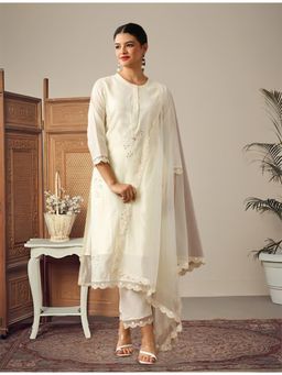 Gahan - Off White Chanderi Cotton Embroidered Round Neck Kurta with Pant & Dupatta