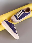 Navy Blue color option, Currently selected