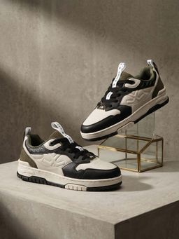 WROGN - Greyhound Creek Black Sneakers