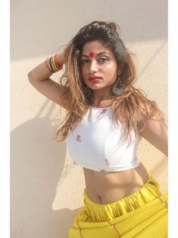 PRATHAA - White Sleeveless Jamdani Fabric Stitched Blouse