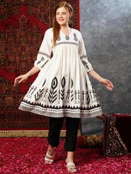 Gahan - Womens White Floral Printed Empire Kurta with Pant