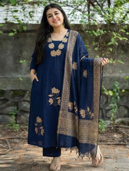 Gahan - Womens Teal Viscose Rayon Straight Printed Kurta with Pant & Dupatta