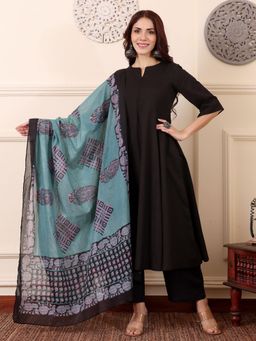 Gahan - Womens Black Viscose Rayon Solid Anarkali Kurta with Pant & Dupatta