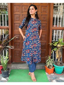 Gahan - Womens Blue Ethnic Motifs Printed Mandarin Collar Kurta with Pant