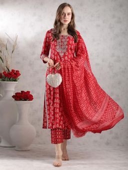 Gahan - Womens Red Rayon Blend Printed Straight Kurta with Pant & Dupatta