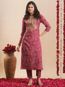 Gahan - Womens Maroon Viscose Rayon Printed Kurta with Pant