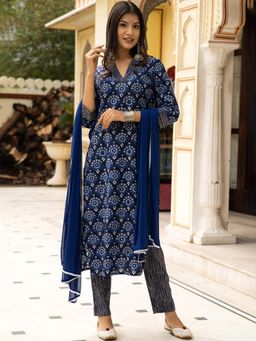 Gahan - Womens Ethnic Motifs Printed V-Neck Kurta with Pant & Dupatta