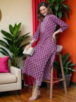 Gahan - Womens Purple Viscose Rayon Printed Kurta with Pant