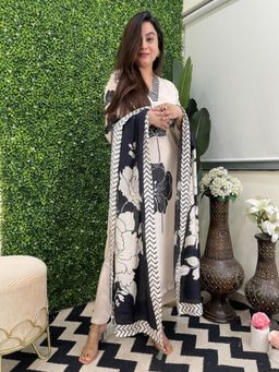 Gahan - Womens Floral Printed V Neck Regular Straight Kurta with Pant & Dupatta