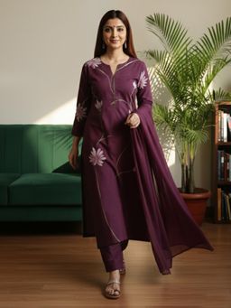 Gahan - Womens Wine Viscose Rayon Straight Printed Kurta with Pant & Dupatta