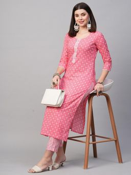 Gahan - Womens Pink Viscose Rayon Printed Kurta with Pant