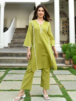 Gahan - Womens Green Viscose Rayon Straight Printed Kurta with Pant