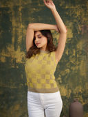 Yellow color option, Currently selected