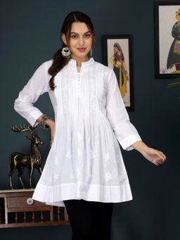 PARAMOUNT CHIKAN - Women's White Hand Embroidered Lucknowi Chikankari Cotton Tunic