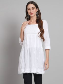 PARAMOUNT CHIKAN - Women's White Hand Embroidered Chikankari Cotton Straight Kurti