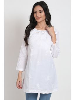 PARAMOUNT CHIKAN - Women's White Floral Embroidered Chikankari Cotton Tunic