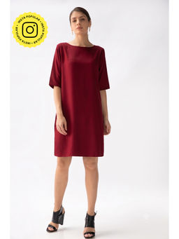 Saltpetre - Women Solid Maroon Boat Neck Knee Length Dress