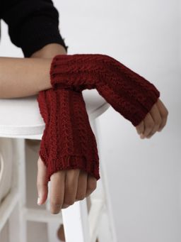 Twenty Dresses by Nykaa Fashion - Maroon Textured Thumb Cutout Gloves