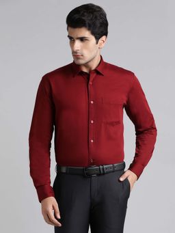 JadeBlue - Red Solid Regular Fit Shirt