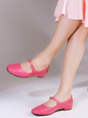 Pink color option, Currently selected