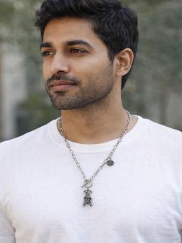 JEWELZ - Men Silver-Toned Teddy Charm Pendant Necklace