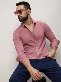 Campus Sutra - Men Pink Polyester Textured Casual Shirt