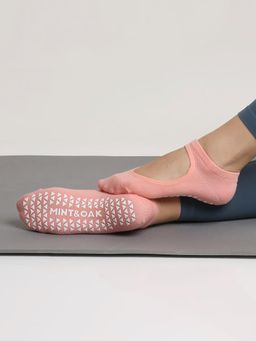Mint & Oak - Yoga And Pilates Non-Slip Socks For Women Peach