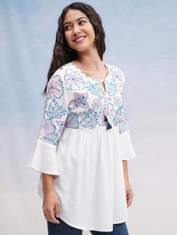 VISHUDH - Women White Embroidered Ethnic Tunic
