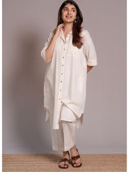 The Indian Ethnic Co. - Off White Solid Slub Cotton Straight Co-Ord Set