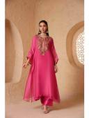 Pink color option, Currently selected