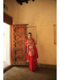 SHIAN - Lady In Red Parisaa Kurta with Garara and Dupatta