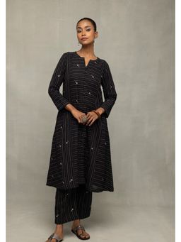 Sutra Art of Clothing - Black Jamdani Co-Ord Set