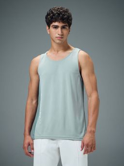Technosport - Men Colorblock Slim Fit Scoop Neck Sports Innerwear Green Vest with TECHNOCOOL+