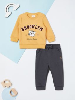 max - Yellow Printed Regular Cotton T-shirt and Joggers