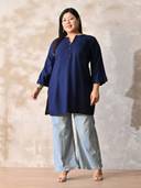 Navy Blue color option, Currently selected