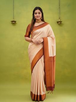 URBAN PALLU - Women's White Silk Blend Saree