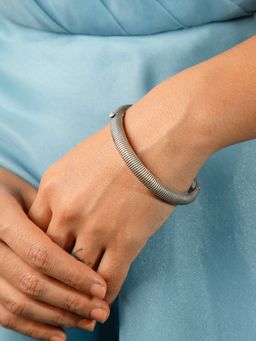 Shaya by CaratLane - Antique Ajjis College Wala Bangle