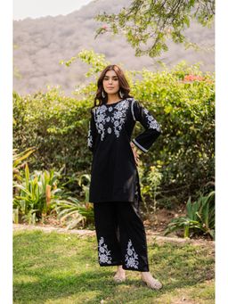 HOUSE OF KARI - Saba Chikankari In Cotton Cambric Black Co-Ord (Set of 2)