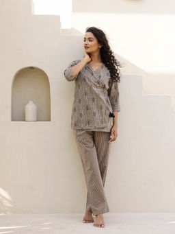 SAY - Women Woven Cotton Taupe Colour Checks Sleepwear Night Suit (Set of 2)