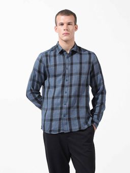 The Indian Garage Co - Men Regular Fit Checked Cutaway Collar Casual Shirt - Blue