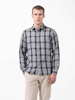 The Indian Garage Co - Men Regular Fit Checked Cutaway Collar Casual Shirt - Grey