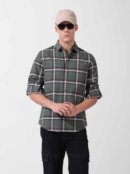 The Indian Garage Co - Men Slim Fit Checked Cutaway Collar Casual Shirt - Olive