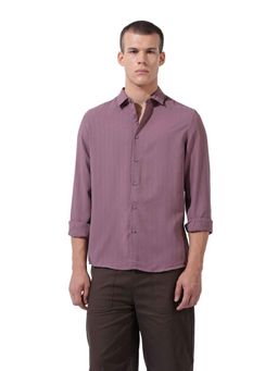 The Indian Garage Co - Men Regular Fit Textured Cutaway Collar Shirt - Purple
