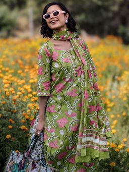 Libas - Green Floral Printed Straight Kurta with Salwar & Dupatta (Set of 3)